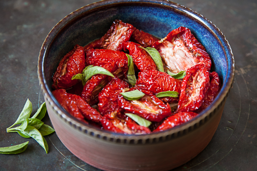 sun dried tomatoes in olive oil and basil