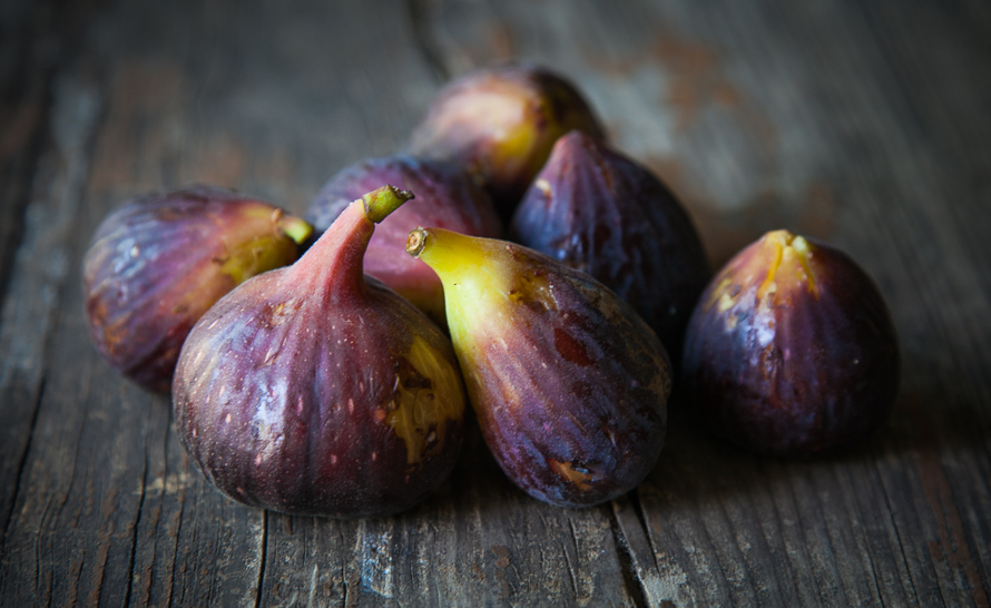 ripe figs