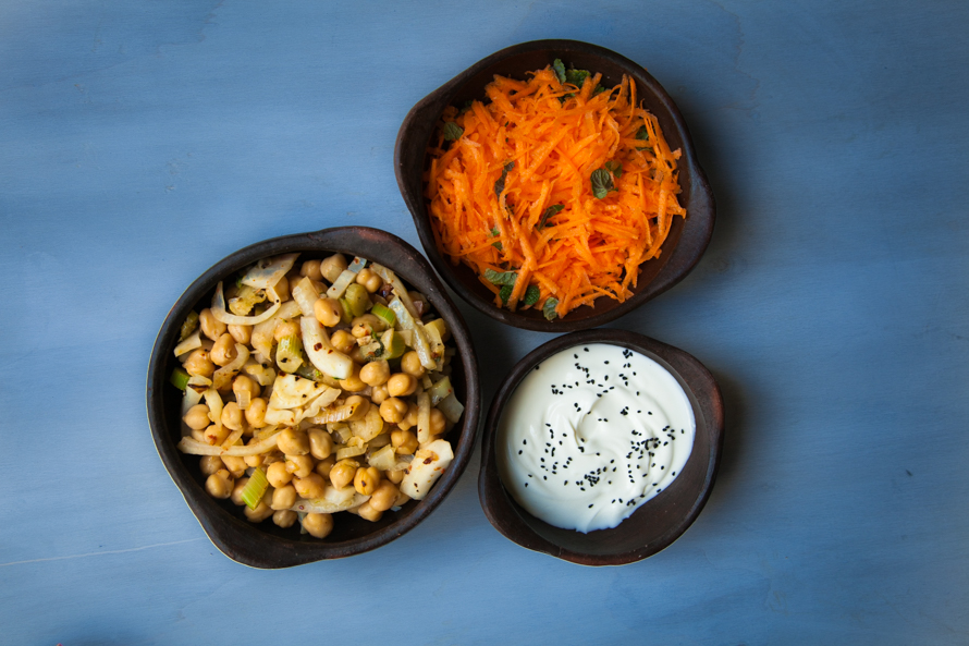 spicy chickpeas, grated carrot and yoghurt