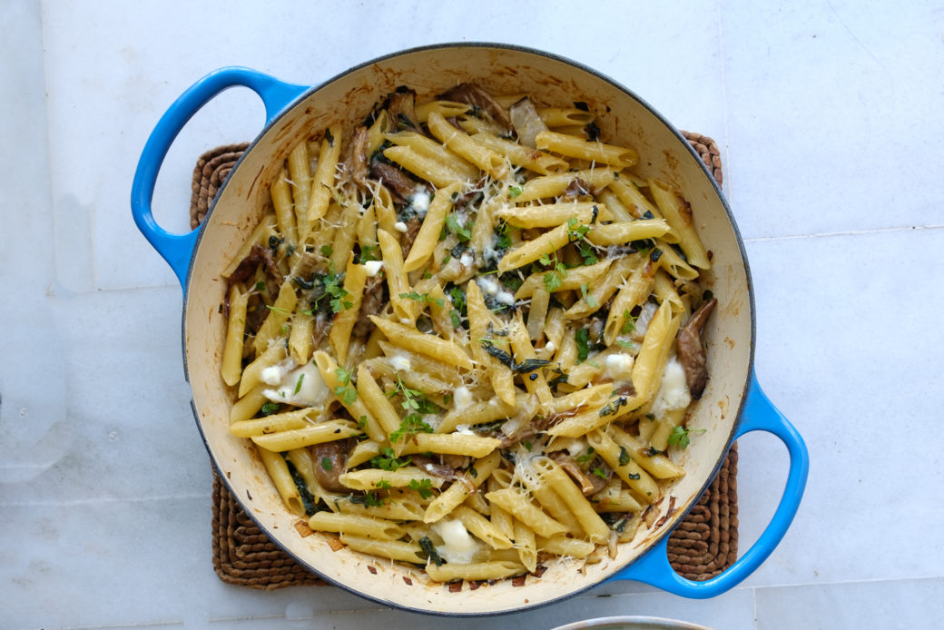 Spinach and mushroom pasta bake
